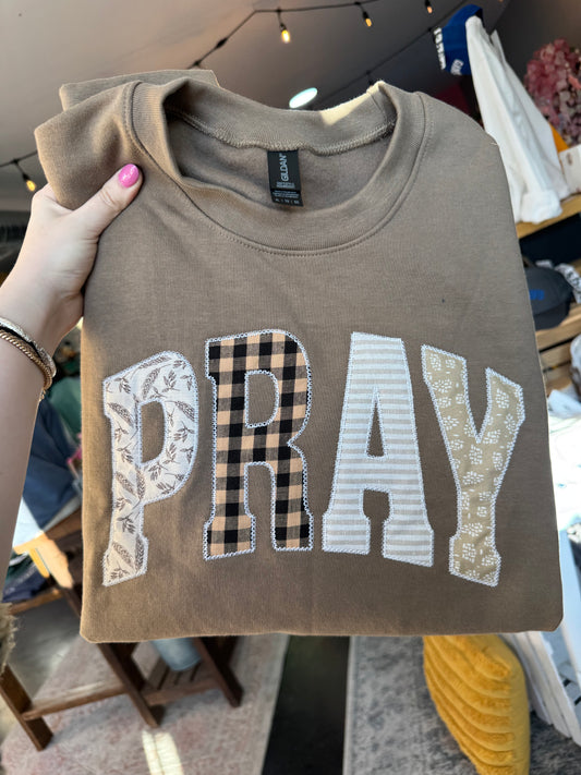 PRAY Appliqué Crew